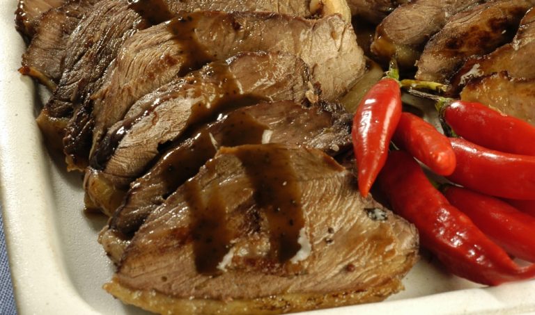 Bife de picanha com molho adocicado